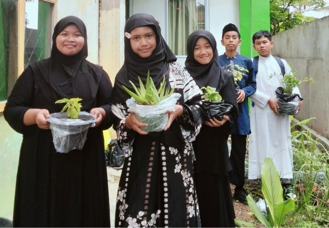 Satu Kelas Lima TOGA: Upaya MTsN 2 Kota Jambi Wujudkan Madrasah Sehat