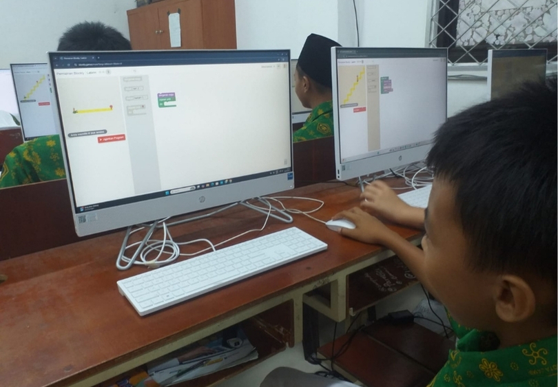 Misi Logika Dimulai! Belajar Fungsi Jadi Asyik Dengan Maze Blockly