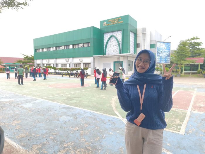 Libur Kenaikan Kelas, Alumni dari Yogyakarta Nostalgia di Madrasah