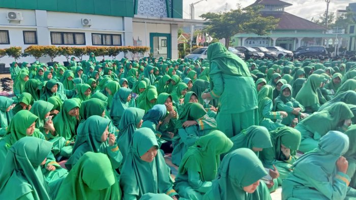 Duta Anti Anemia MTsN 2 Kota Jambi Beraksi: Sehatkan Remaja, Cegah Anemia Sejak Dini Duta Anti Anemia MTsN 2 Kota Jambi Beraksi: Sehatkan Remaja, Cegah Anemia Sejak Dini