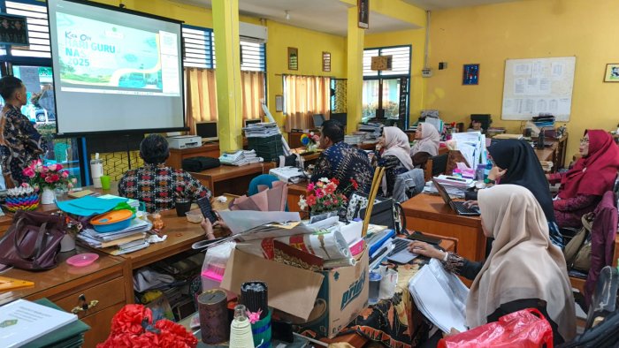 Guru MTsN 2 Kota Jambi Hadiri Kick Off dan Talk Show HGN 2025 Bersama Menteri Agama RI