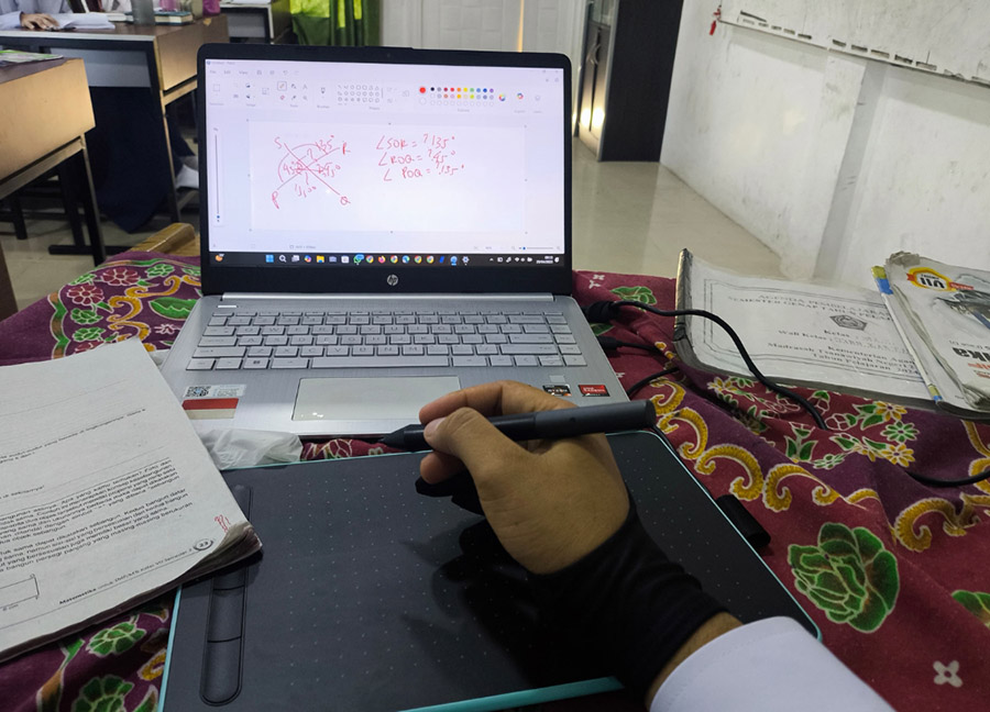 Ketika Pen Tab Bertemu Garis dan Sudut