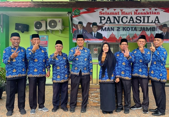 Kebersamaan ASN dan Madrasah Kota Jambi Warnai Upacara Hari Kesaktian Pancasila