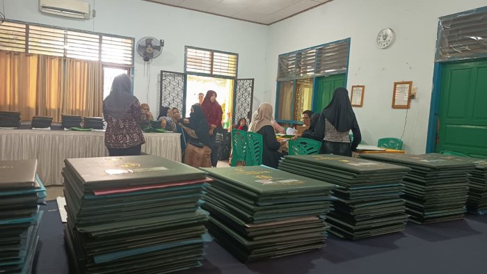Aktivitas Lapor Diri Kelas 8-9 dan Kelas 7 Melandai Aktivitas Lapor Diri Kelas 8-9 dan Kelas 7 Melandai