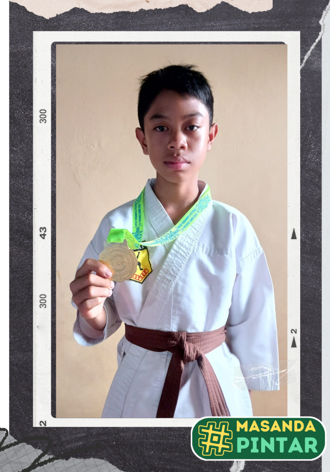 Juara 1 Kategori KATA, M. Arya Lail Hidayat Harumkan Nama MTsN 2 Kota Jambi