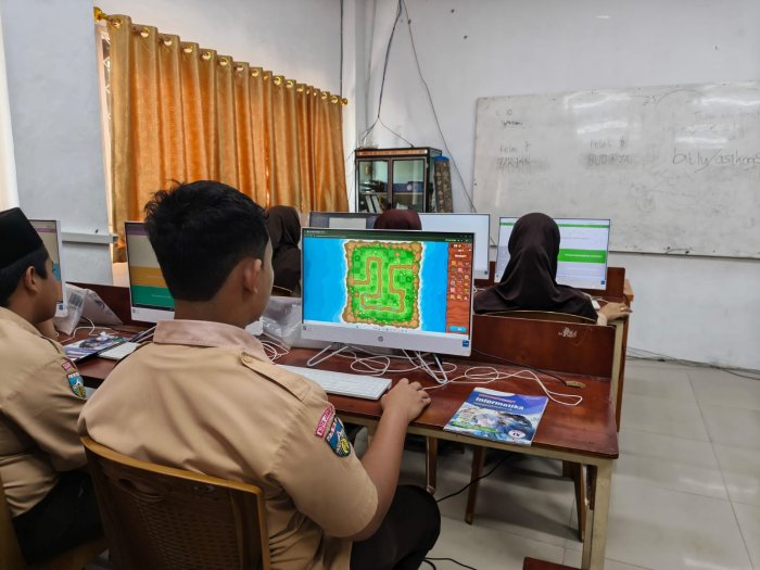 Semangat Baru! Asesmen Awal Informatika 9A Lewat Blooket Semangat Baru! Asesmen Awal Informatika 9A Lewat Blooket