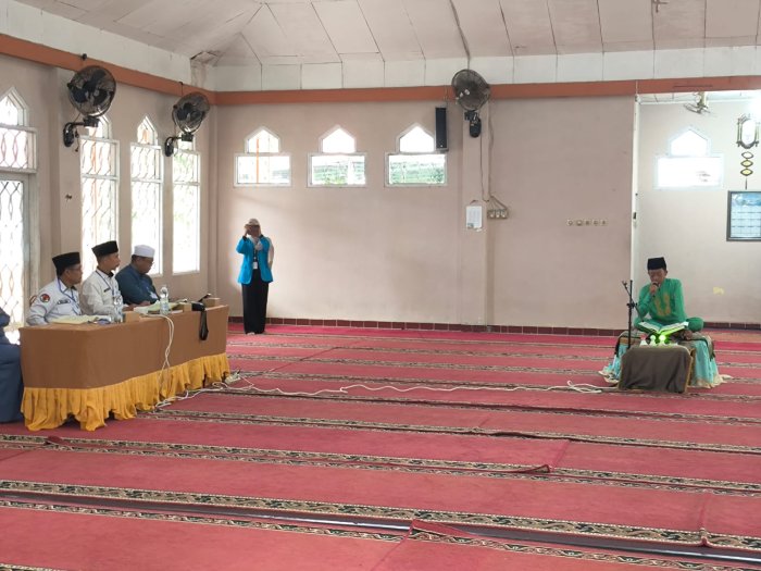 Faaza Tampil Khusyuk di Aksioma ke-2: Tilawah Surah Al-Isra Ayat 1 Menggema di Musholla UIN STS Jambi