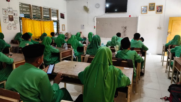 Kelancaran Ujian Mencerminkan Disiplin Siswa