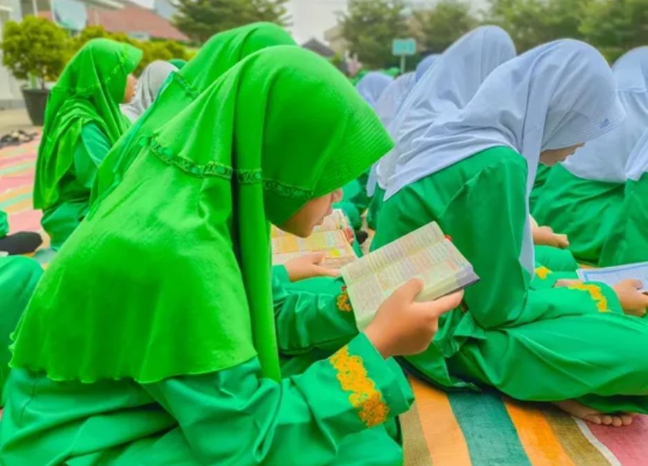 Menumbuhkan Karakter Islami Melalui Kegiatan Keagamaan