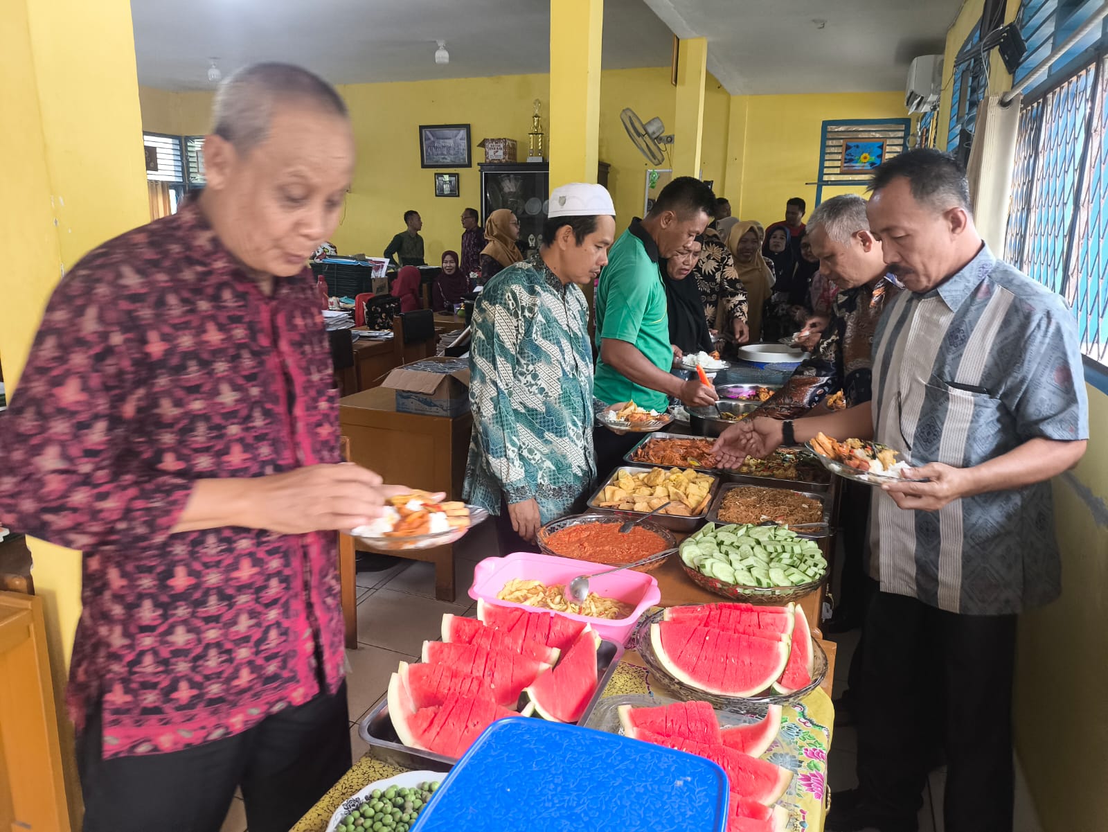 Makan Bersama Guru dan Tenaga Kependidikan MTsN 2 Kota Jambi