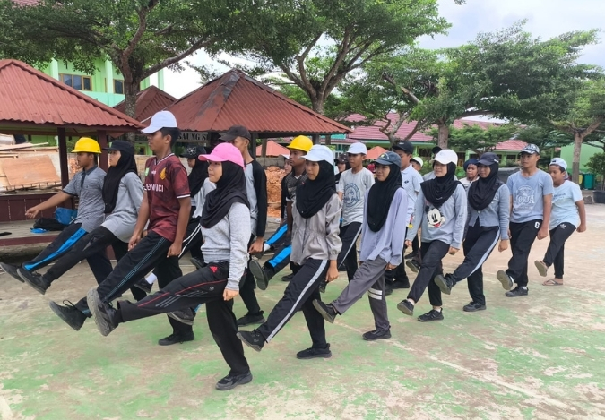 Pramuka MTsN 2 Kota Jambi Matangkan Persiapan Jelang Pawai