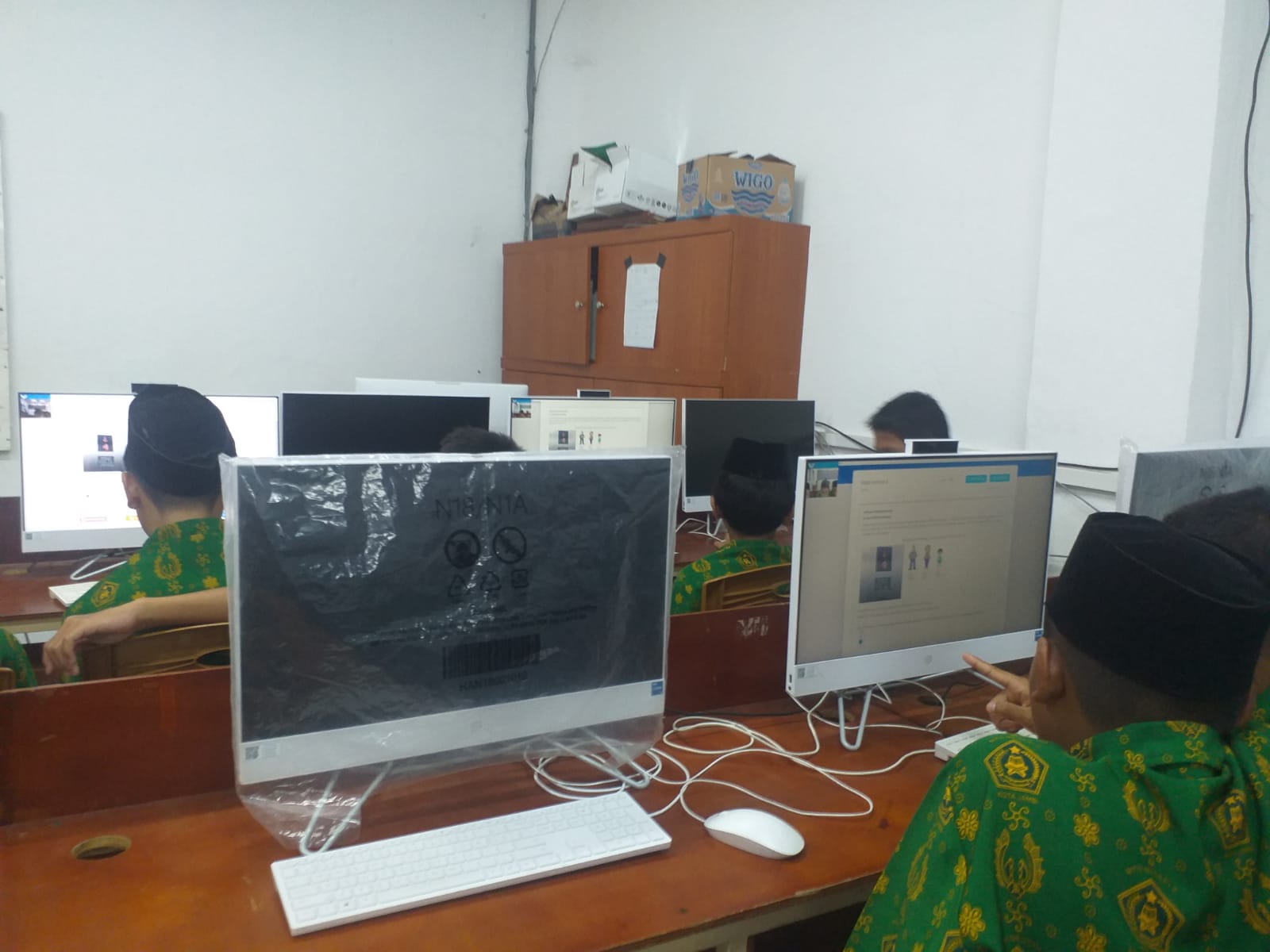 MTsN 2 Kota Jambi Laksanakan Simulasi ANBK 2025