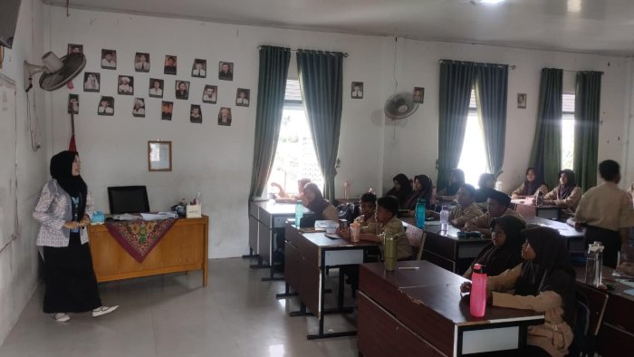 Launun Jadi Sorotan: Siswa 7J Kenali Warna Dalam Bahasa Arab