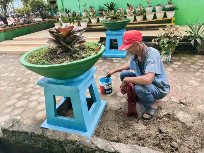 Berbenah Demi Keindahan, Madrasah Tampil Lebih Segar