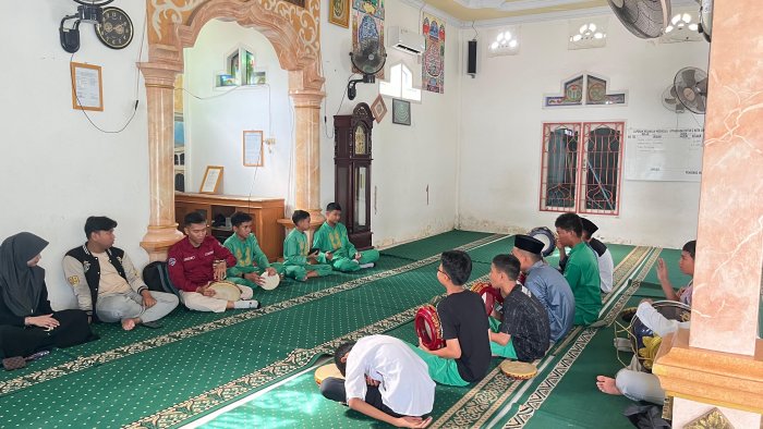 Tim Hadroh MTsN 2 Kota Jambi Matangkan Penampilan Menuju Festival