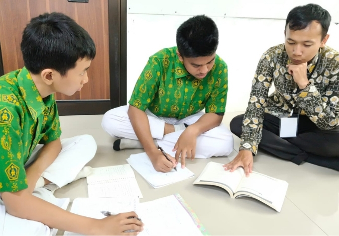 Langkah Terakhir Menuju Panggung OMI: Kezi dan Fathir Siap Ukir Prestasi