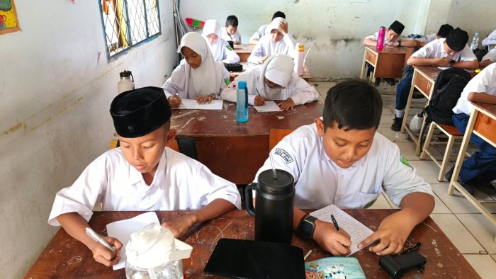 Kelas 7A Laksanakan Asesmen Sumatif Bab Rasio: Penutup Pembelajaran Matematika Semester Ganjil