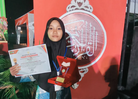 Najwa, Siswa MTsN 2 Kota Jambi Raih Juara 3 MTQ Kecamatan Jelutung Cabang Hifzil 1 Juz dan Tilawah
