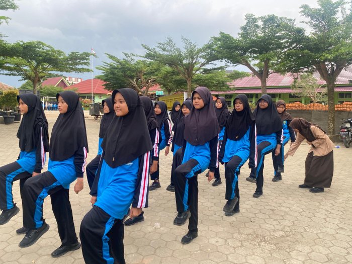 Latihan Paskib Minggu Ini: Barisan Kompak, Semangat Alumni Menginspirasi
