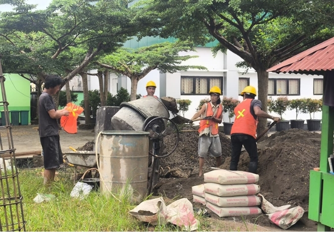Panggung Kreasi Makin Nyata: Tiang-Tiang Mulai Berdiri Panggung Kreasi Makin Nyata: Tiang-Tiang Mulai Berdiri