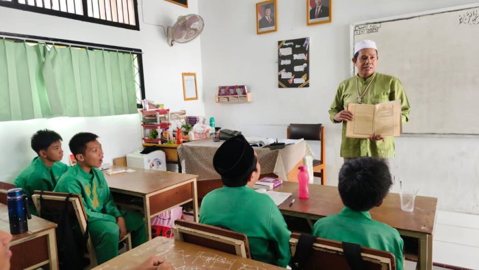 Pesantren dan Kitab Kuning Jadi Sorotan dalam SKI Akhir Semester Ganjil