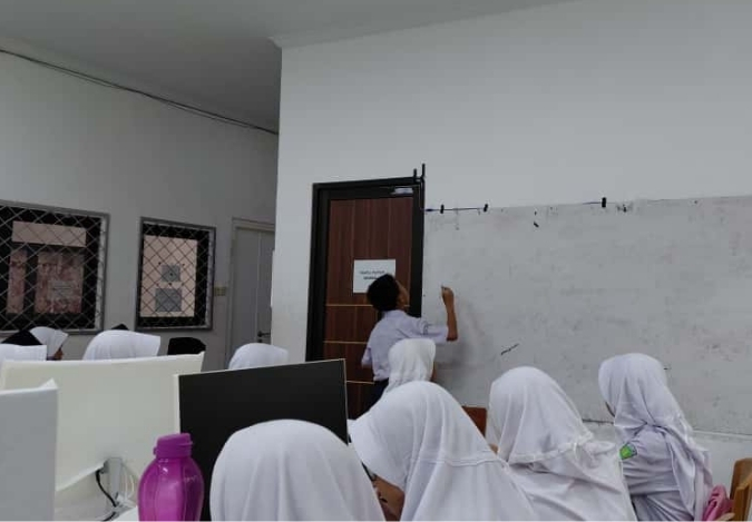 Penalaran dan Pythagoras Warnai Ekstrakurikuler Olimpiade Matematika