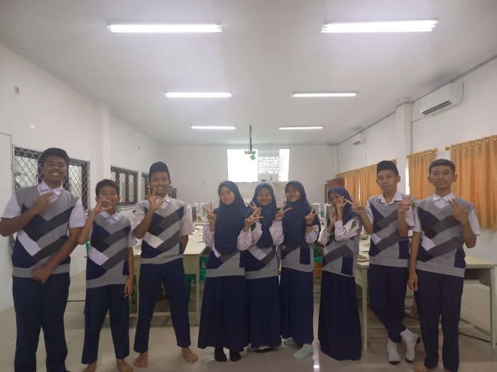 Tim OMI MTsN 2 Kota Jambi Targetkan Prestasi Nasional di Tahun 2025