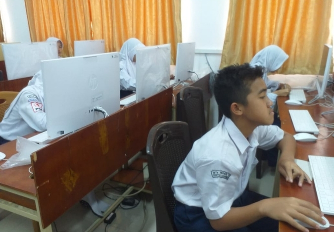 Asesmen Formatif Digital 8G dan 8I Berjalan Mulus