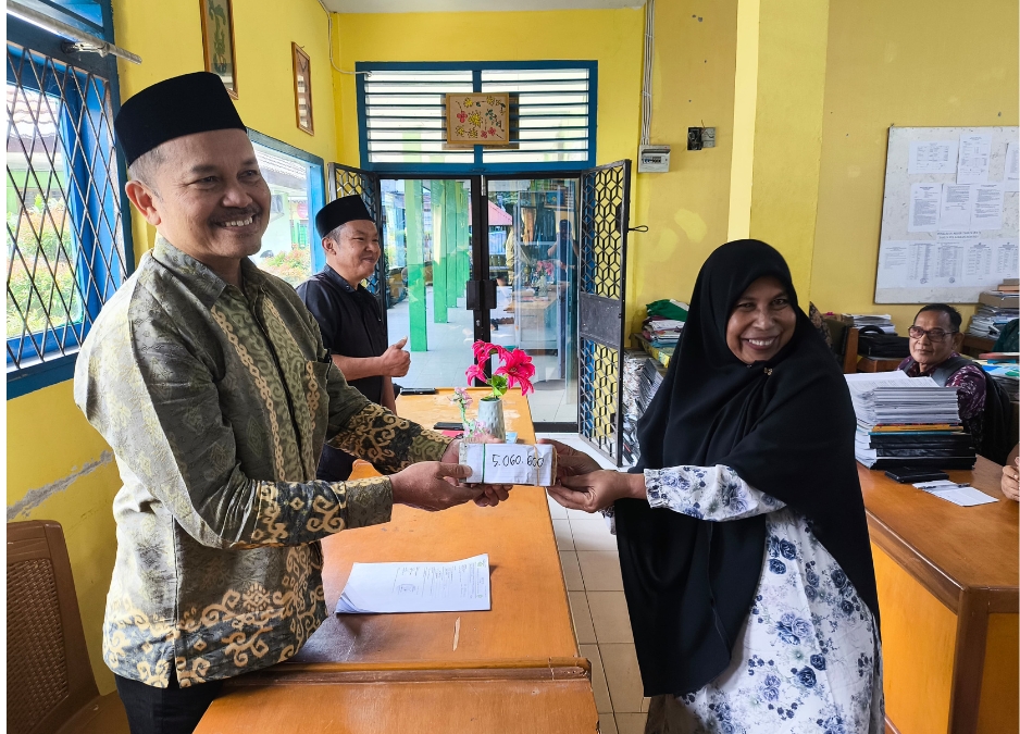 MTsN 2 Jambi Galang Dana Solidaritas, Siap Bantu Korban Banjir MTsN 2 Jambi Galang Dana Solidaritas, Siap Bantu Korban Banjir