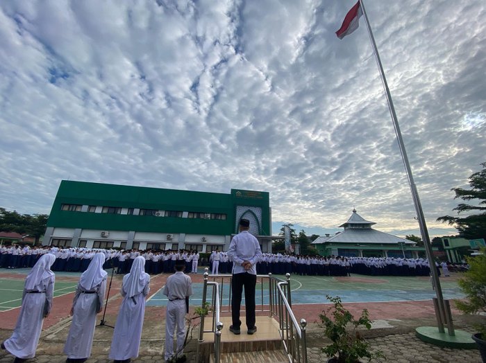 Amanat Drs. Ahmad Syukri di MTsN 2 Kota Jambi Jelang Masa Purna Bhakti Amanat Drs. Ahmad Syukri di MTsN 2 Kota Jambi Jelang Masa Purna Bhakti