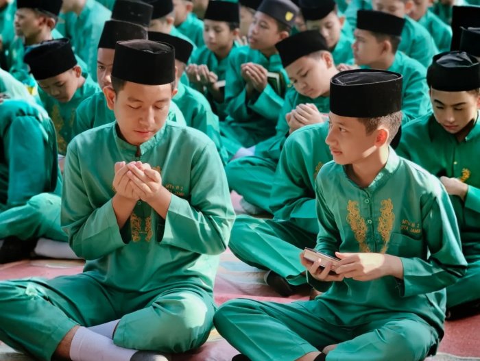 Menjemput Keberkahan, MTsN 2 Kota Jambi Gelar Yasinan Rutin