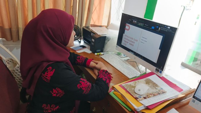 Akurasi Data Jadi Prioritas, Operator MTsN 2 Kota Jambi Ikuti Sosialisasi EMIS-GTK 2026