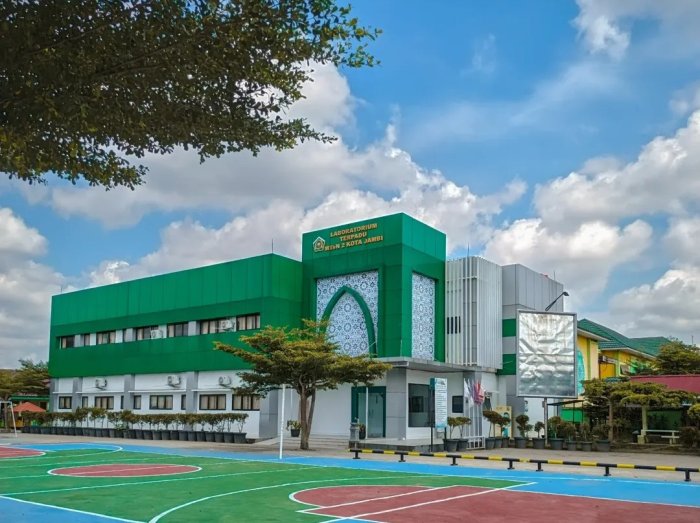 Tahun Baru, Semangat Baru: MTsN 2 Kota Jambi Menyongsong 2026