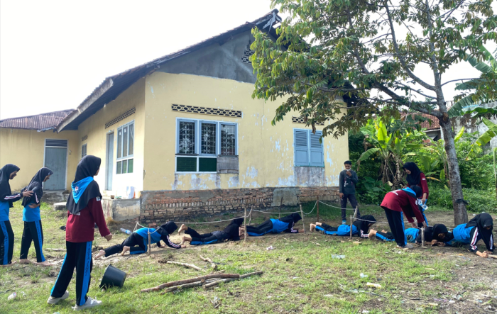 Hiking PMR Kelas 8: Sehat, Terampil, dan Penuh Semangat Kebersamaan