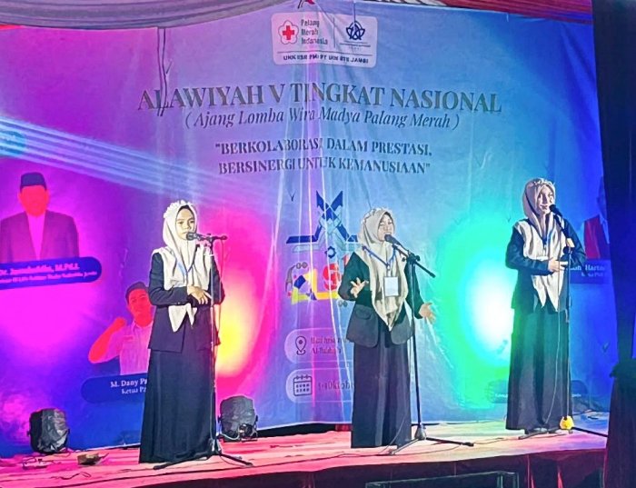 Sinergi Tiga Siswi MTsN 2 Kota Jambi di Ajang PMR ALAWIYAH V Sinergi Tiga Siswi MTsN 2 Kota Jambi di Ajang PMR ALAWIYAH V