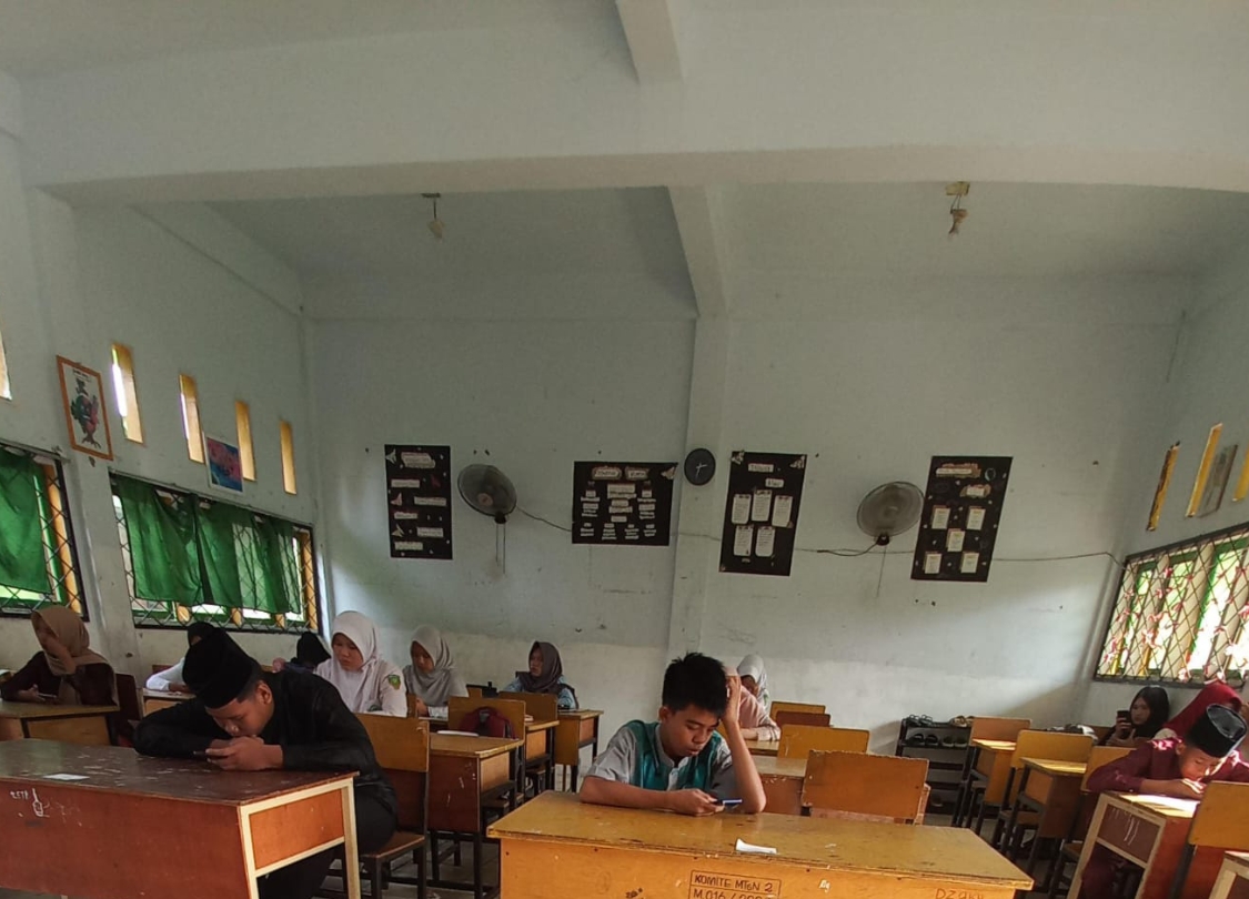 Peserta Siap Hadapi Tantangan Hari Pertama UM MTsN 2 Kota Jambi