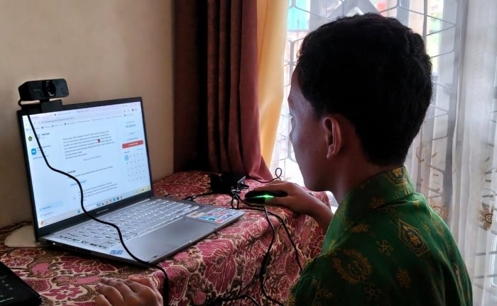 Persiapan Hadapi OMI, Siswa MTsN 2 Kota Jambi Ikuti Simulasi Daring dari Rumah