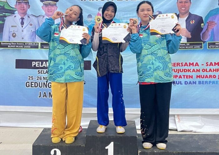Fiqhiah Khanza Kirana Borong 3 Medali di Open Turnamen Wushu 2025