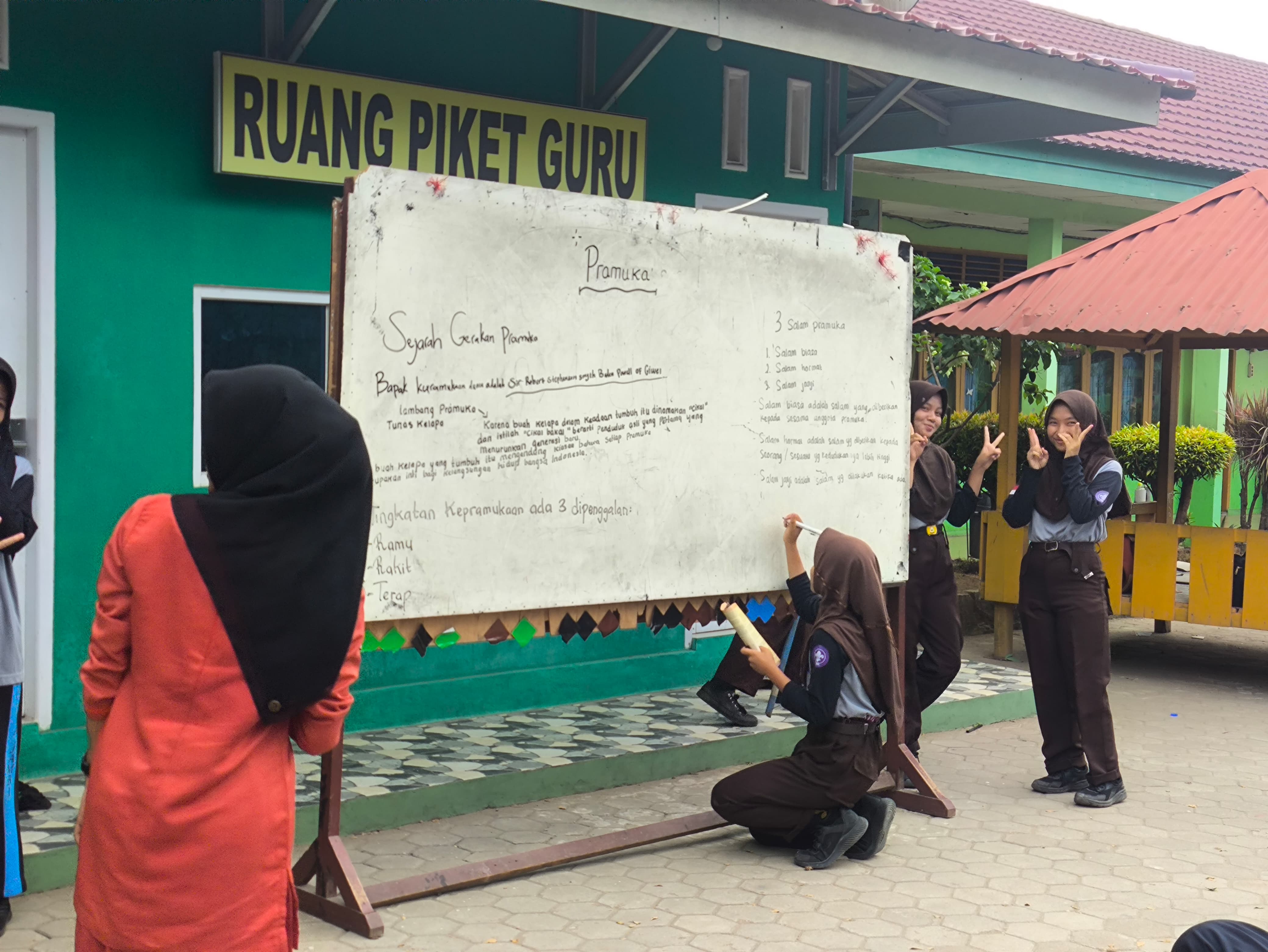 ðŸ•ï¸ Latihan Pramuka MTsN 2 Kota Jambi Bahas Sejarah Gerakan Pramuka ðŸ“š