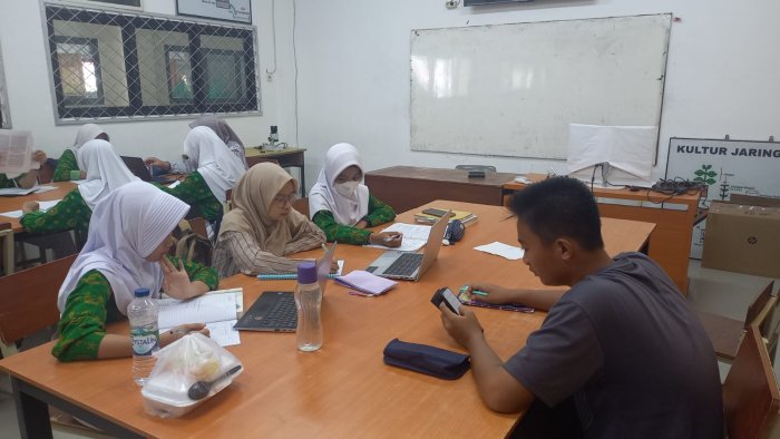 Matangkan Pembekalan, Persiapan Delegasi MTsN 2 Kota Jambi Hadapi OMI