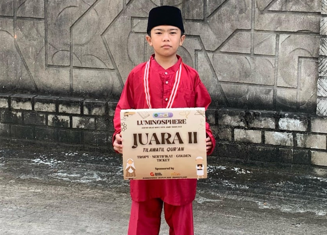 Lantunan Ayat M. Haikal Fadhli Sukses Raih Juara di Ajang LUMINOSPHERE Lantunan Ayat M. Haikal Fadhli Sukses Raih Juara di Ajang LUMINOSPHERE
