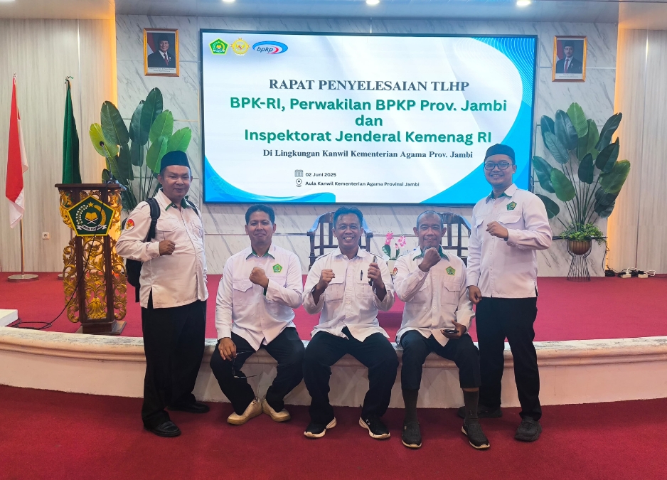 Waka dan Ka. TU MTsN 2 Kota Jambi Hadiri Rapat Penyelesaian TLHP di Kanwil Kemenag