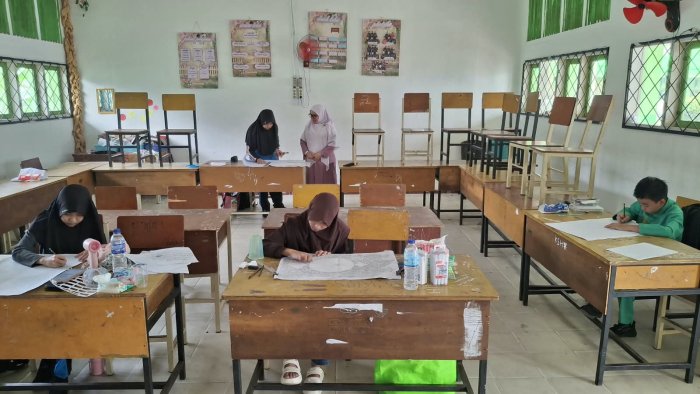 Goresan Kuas Santri Muda: MTsN 2 Kota Jambi Cari Bakat Kaligrafi Terbaik Goresan Kuas Santri Muda: MTsN 2 Kota Jambi Cari Bakat Kaligrafi Terbaik