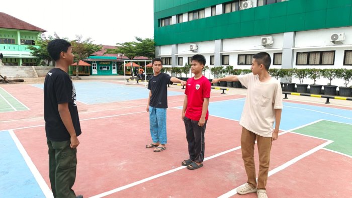 Di Hari Libur, Mereka Berlatih: Kelas 8I Siap Jadi Petugas Upacara Hari Pahlawan Di Hari Libur, Mereka Berlatih: Kelas 8I Siap Jadi Petugas Upacara Hari Pahlawan