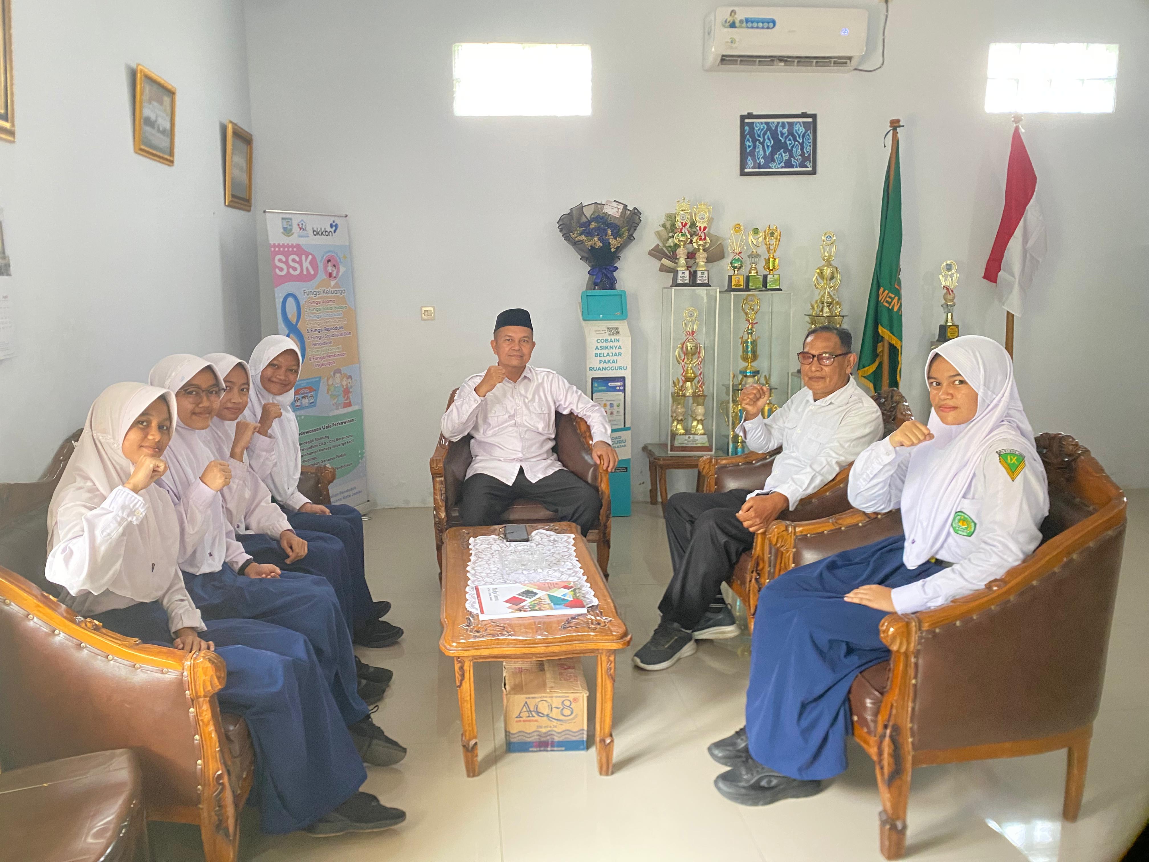 Tim Olimpiade IPS MTsN 2 Kota Jambi Siap Berlaga di Tingkat Provinsi