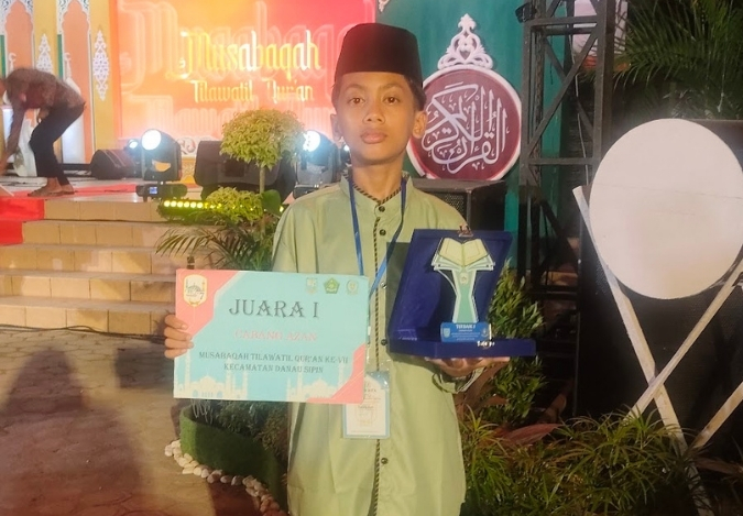 Lantunan Adzan Athariz Azka Sitompul Raih Juara di MTQ Kec. Danau Sipin Lantunan Adzan Athariz Azka Sitompul Raih Juara di MTQ Kec. Danau Sipin