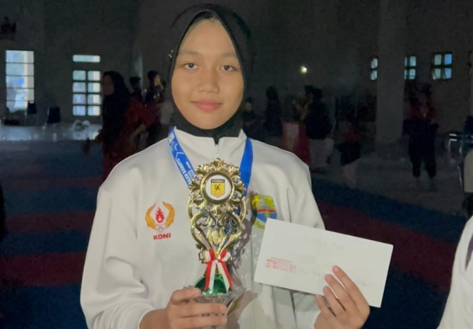 Dari Laga Menegangkan: Mutiara Clarissa Juara Karate Tingkat Provinsi