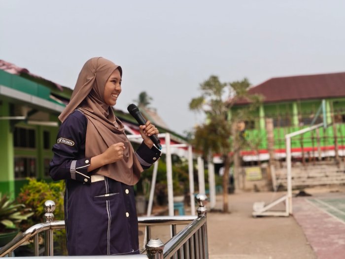 Penceramah Muda MTsN 2 Kota Jambi Unjuk Kebolehan di Lapangan Utama Penceramah Muda MTsN 2 Kota Jambi Unjuk Kebolehan di Lapangan Utama