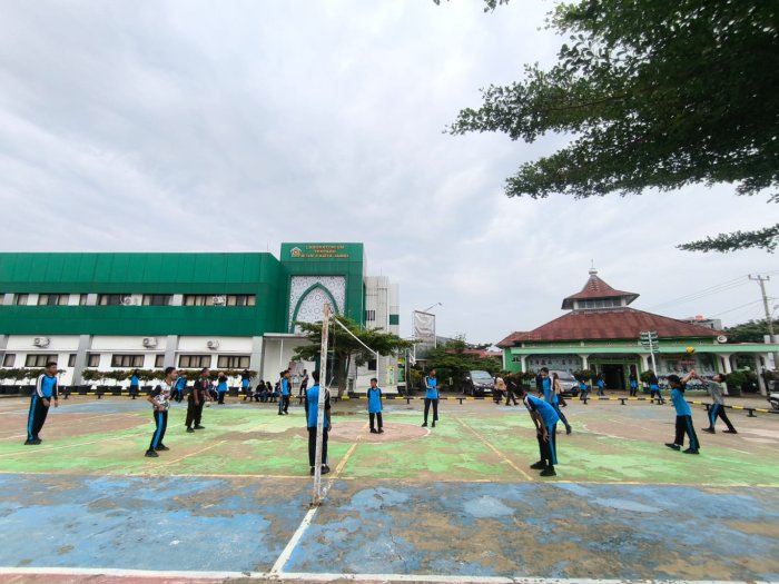 Tim Voli dan Futsal MTsN 2 Kota Jambi Semangat Berlatih: Menuju Aksioma 2025 dengan Fokus dan Disiplin Tim Voli dan Futsal MTsN 2 Kota Jambi Semangat Berlatih: Menuju Aksioma 2025 dengan Fokus dan Disiplin