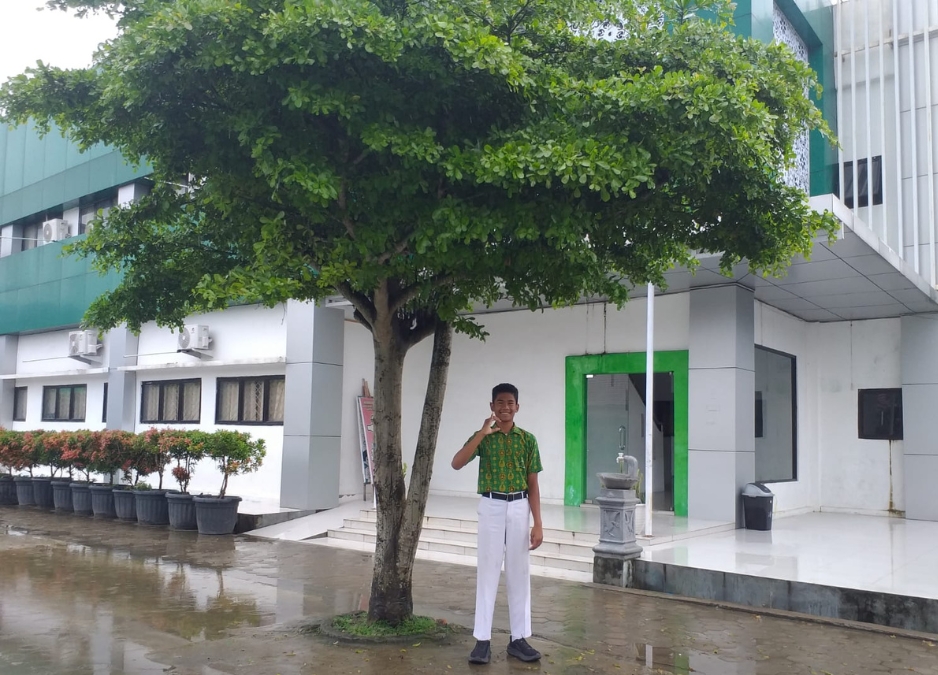 Gibran Al Farabi: Sukses Menembus Dua Sekolah Bergengsi, Pilihan Besar Menanti!